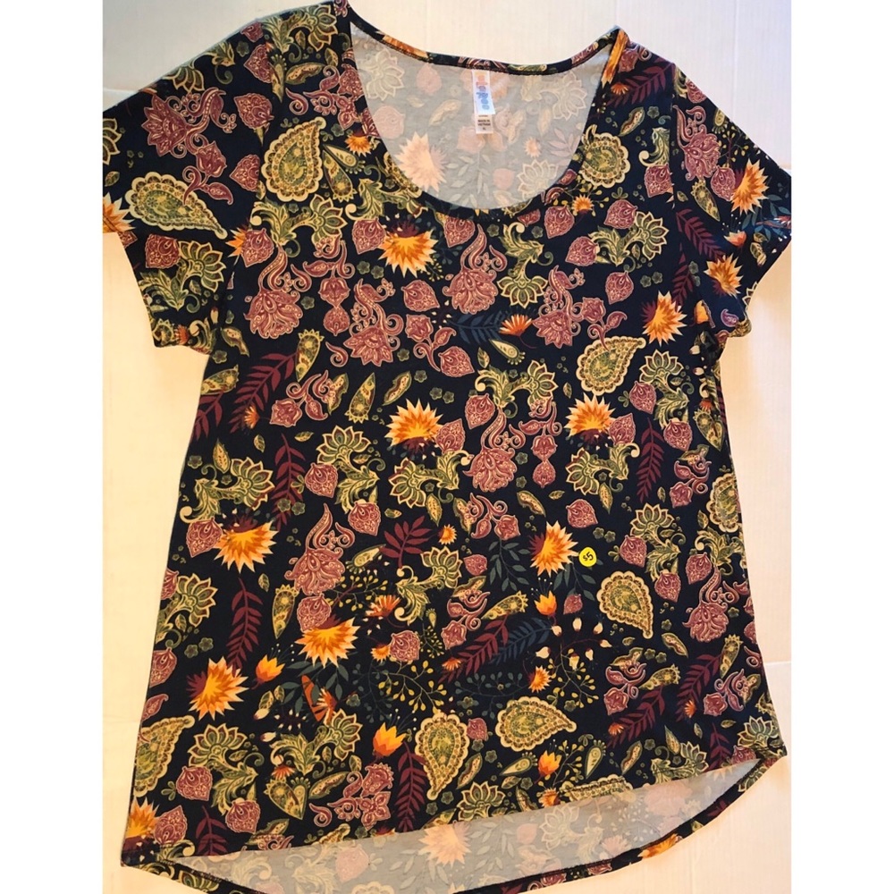 LULAROE classic tee shirt size xl
